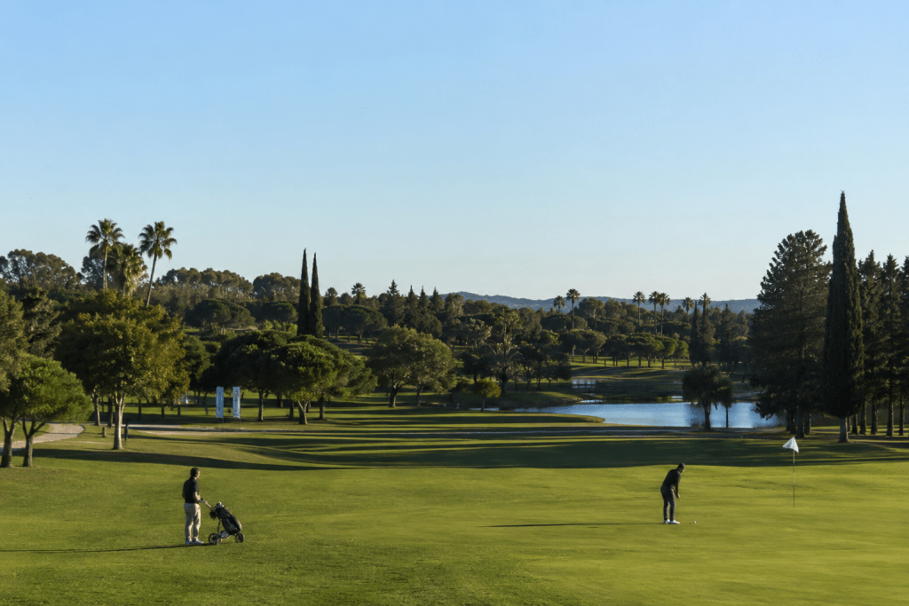 mejores campos de golf sevilla
